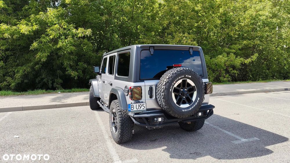 Jeep Wrangler - 9