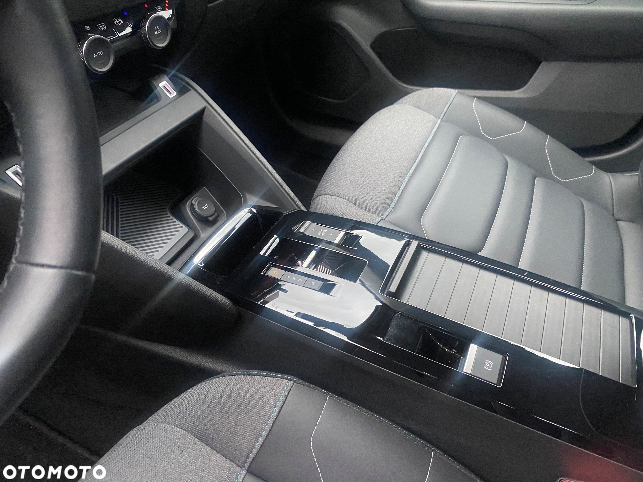 Citroën C4X 1.2 PureTech Shine Pack S&S EAT8 - 22