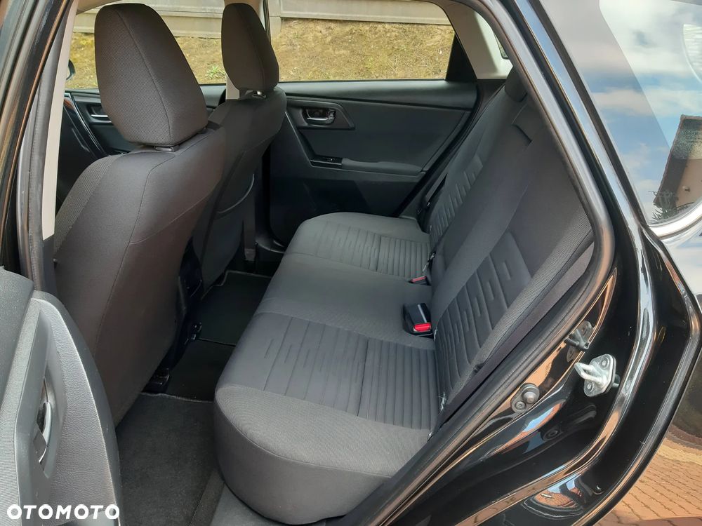 Toyota Auris - 32
