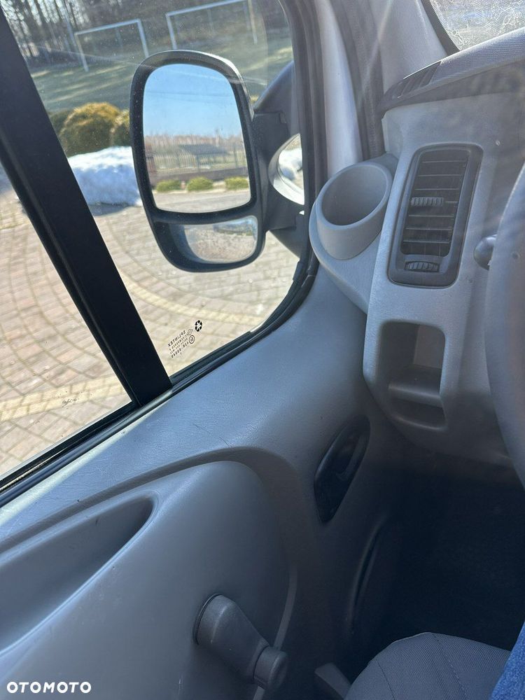 Opel Vivaro - 27