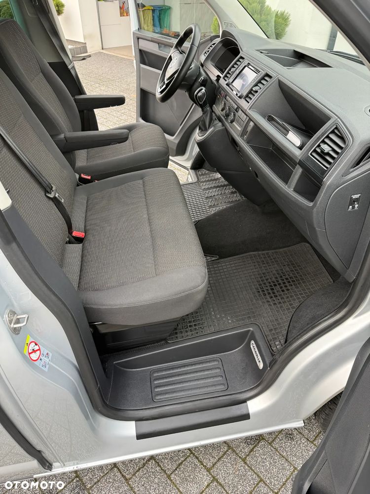 Volkswagen Caravelle 2.0 TDI L2 Comfortline DSG - 12