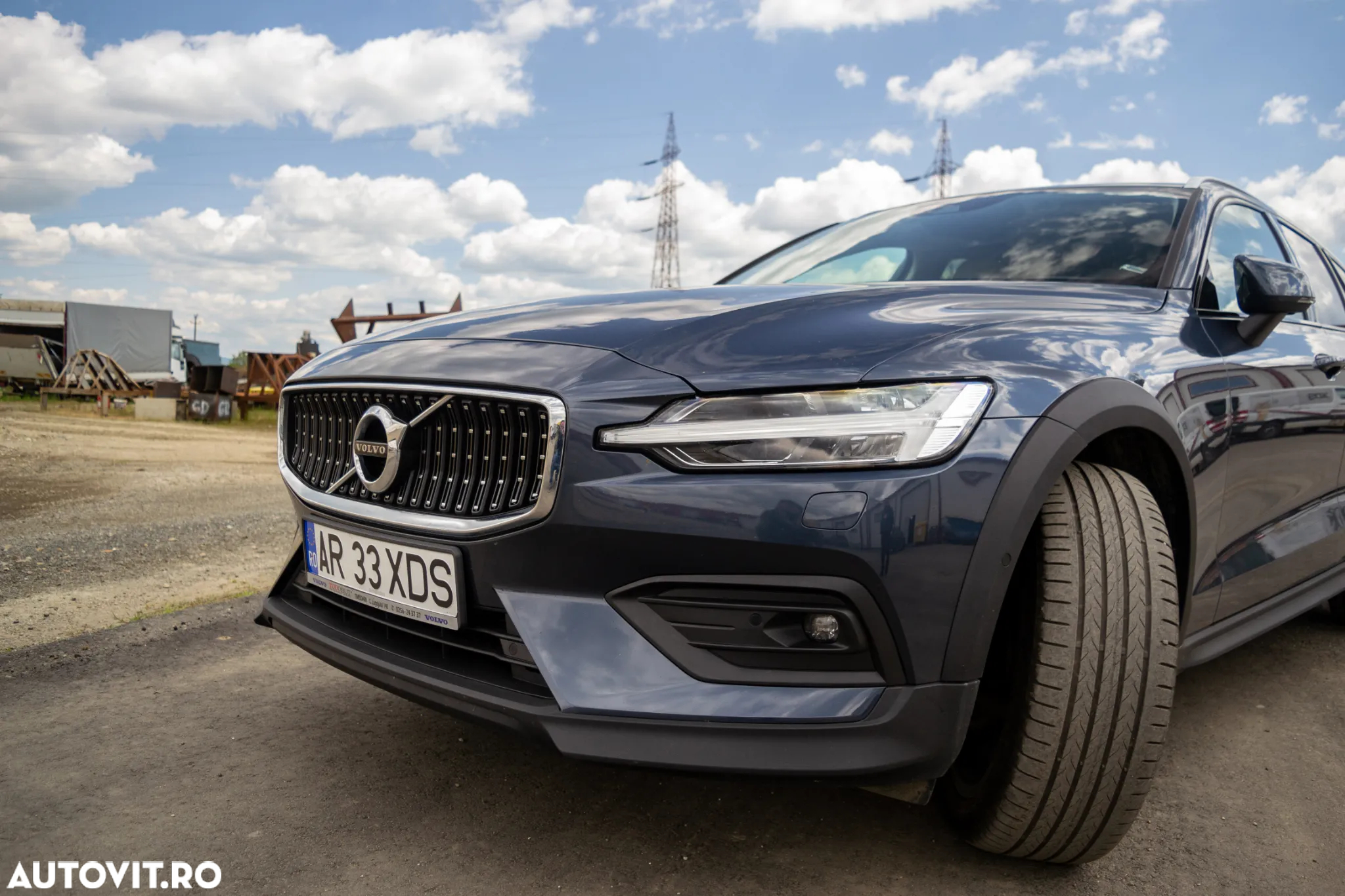 Volvo V60 B4 MHEV AT8 FWD Momentum Pro - 19
