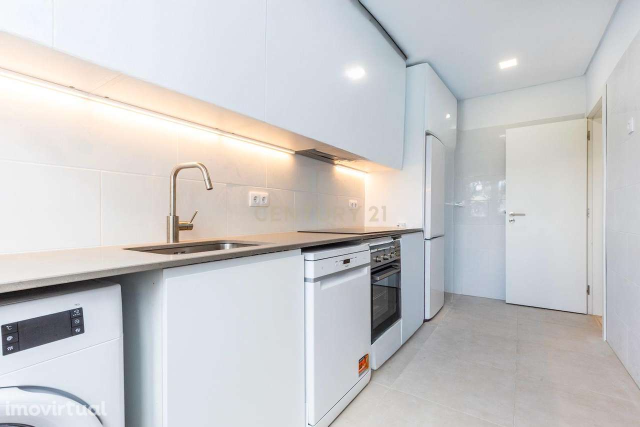 Apartamento T2 Totalmente Remodelado – Linda-a-Velha - Grande imagem: 5/15