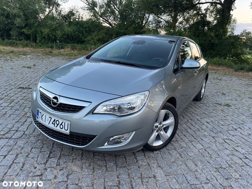 Opel Astra 1.6 Color Edition - 1