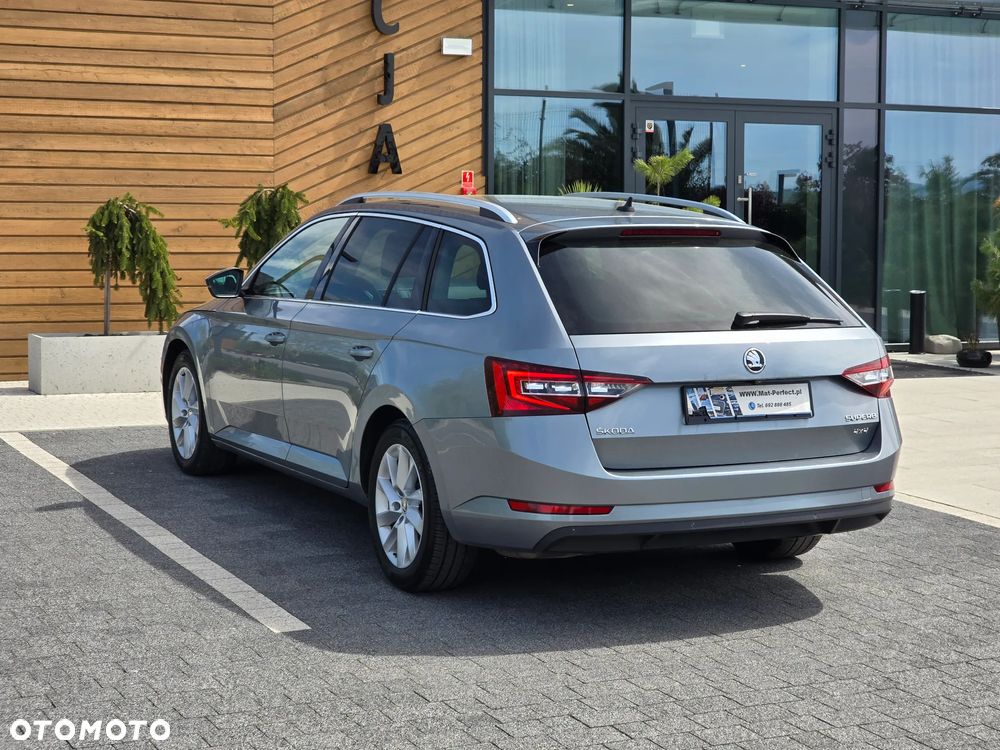 Skoda Superb 2.0 TDI 4x4 Style - 9