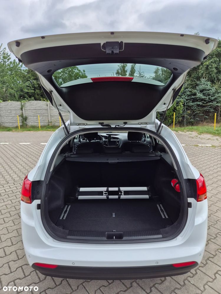 Kia Ceed 1.6 CRDi L Business Line - 8