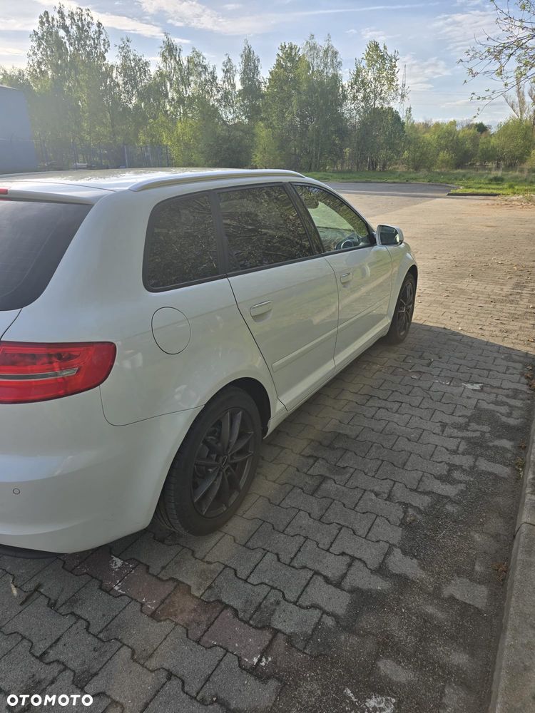 Audi A3 Sportback - 2