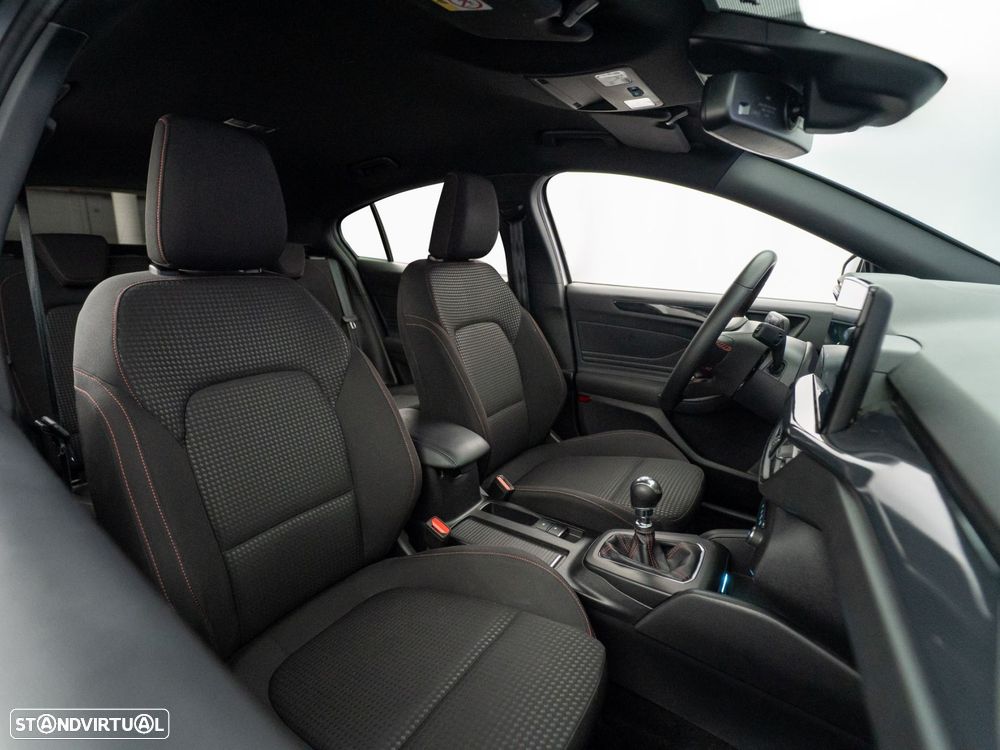 Ford Focus - 42