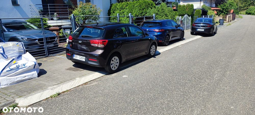 Kia Rio 1.2 L - 33