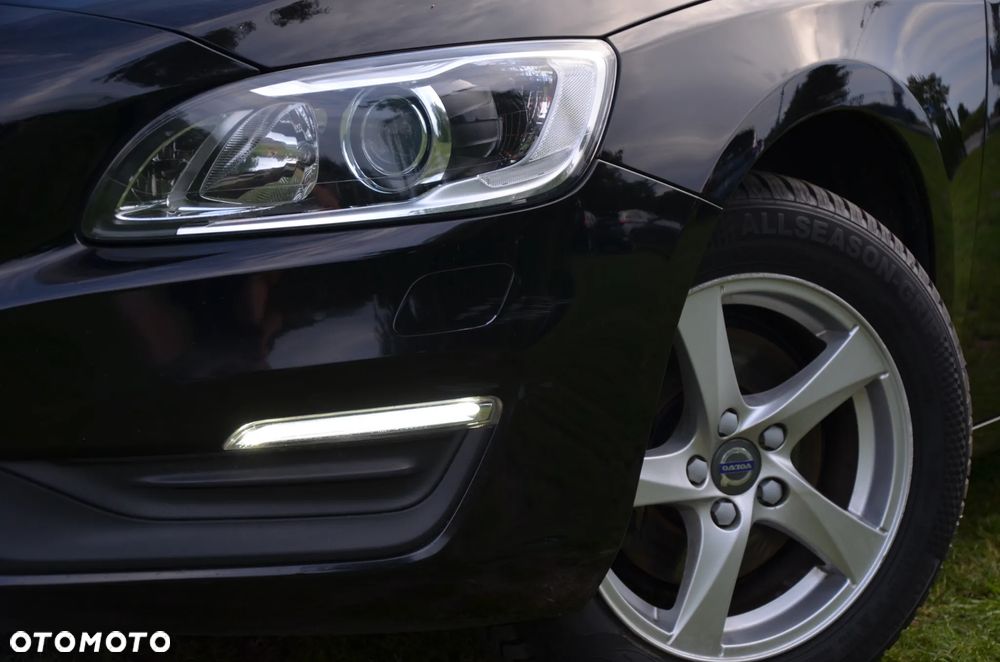 Volvo V60 D2 Drive-E Momentum - 11