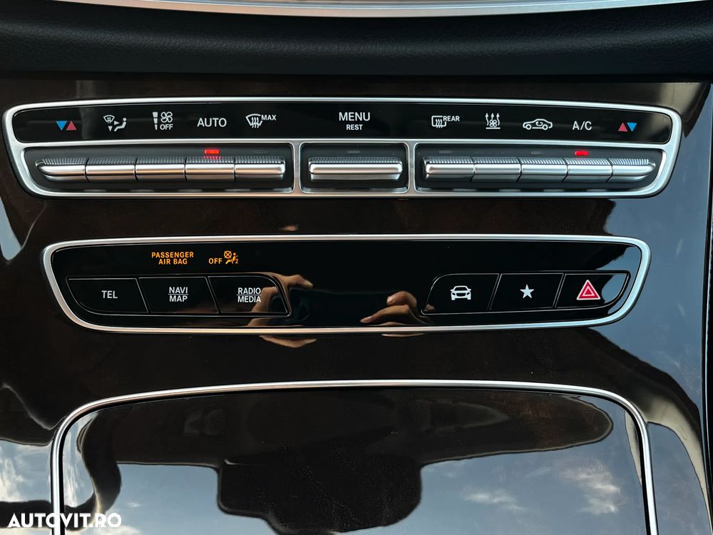Mercedes-Benz E 300 9G-TRONIC - 24