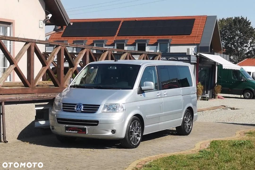 Volkswagen Multivan - 1