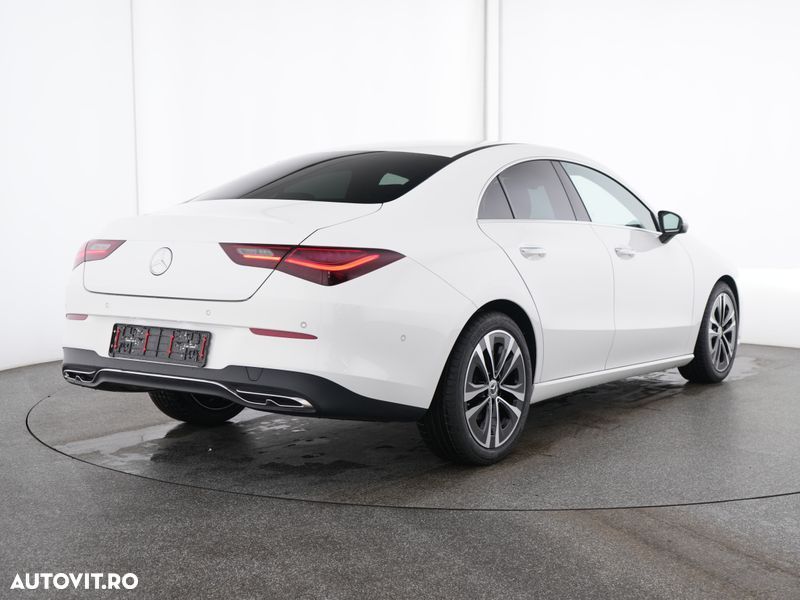 Mercedes-Benz CLA 180 7G-DCT Progressive Line Advanced - 2