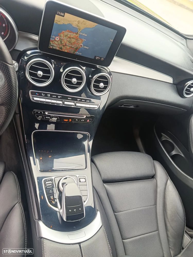 Mercedes-Benz GLC 250 d 4Matic 9G-TRONIC AMG Line - 11