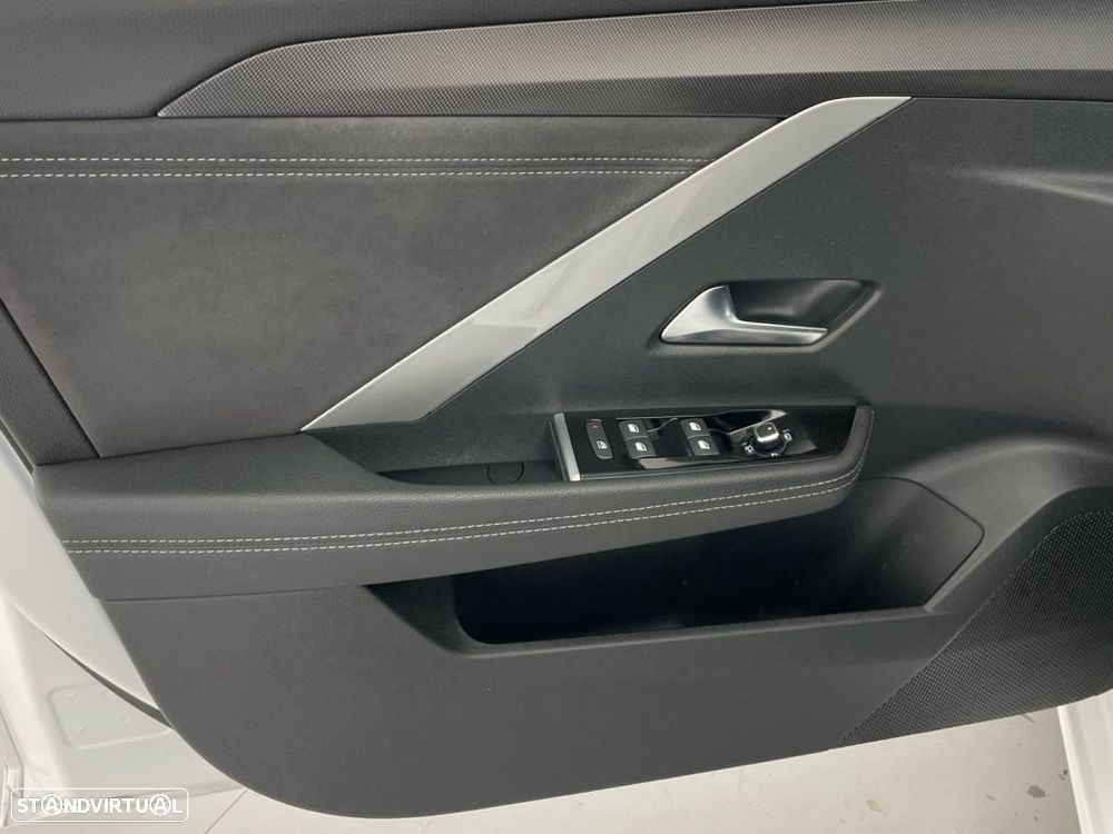 Opel Astra 1.6 T PHEV GS - 17