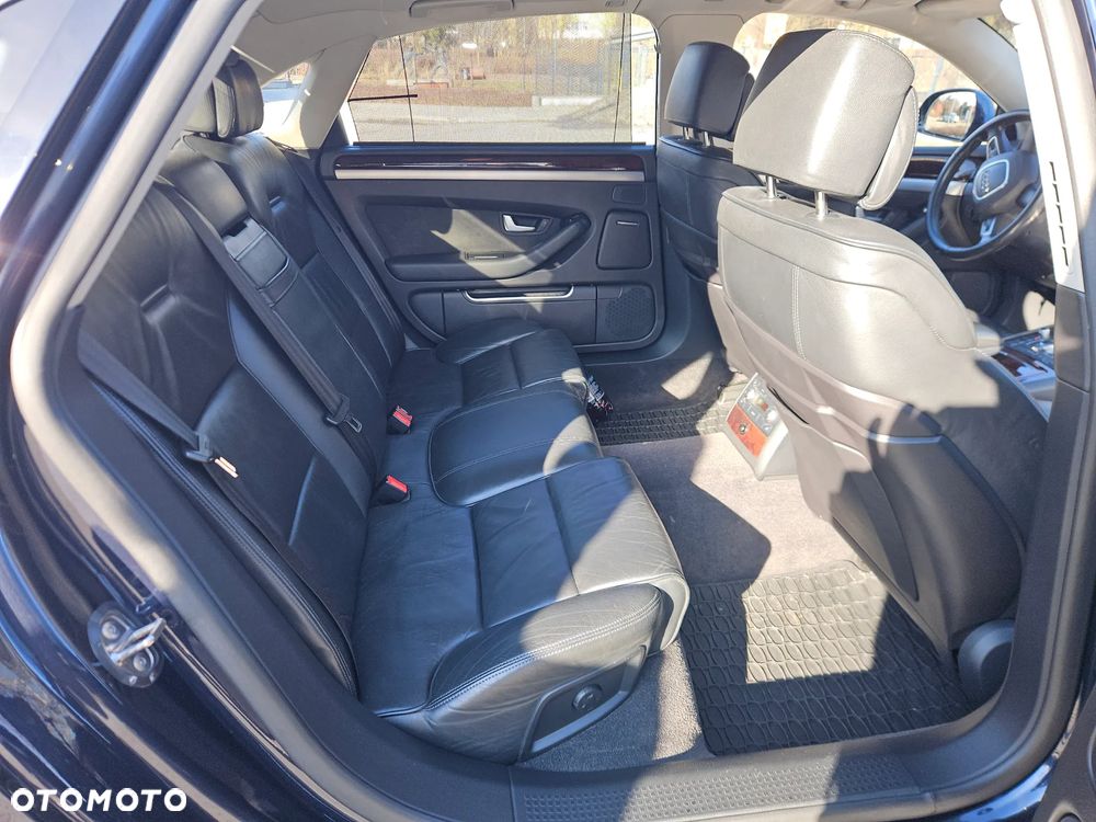Audi A8 4.2 FSI L Quattro - 10