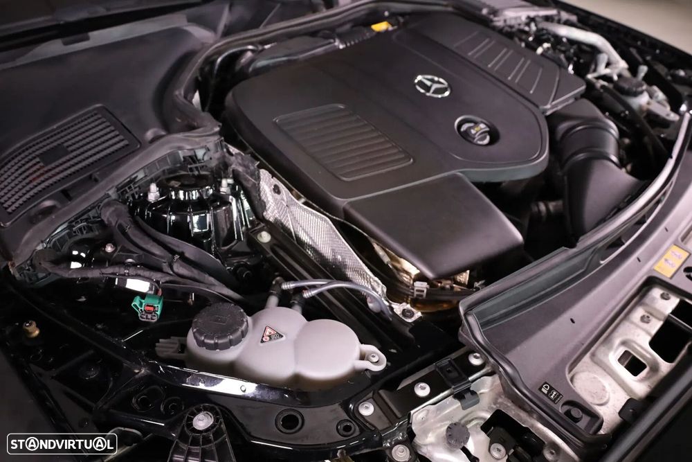 Mercedes-Benz C 300 e T 9G-TRONIC Avantgarde - 6