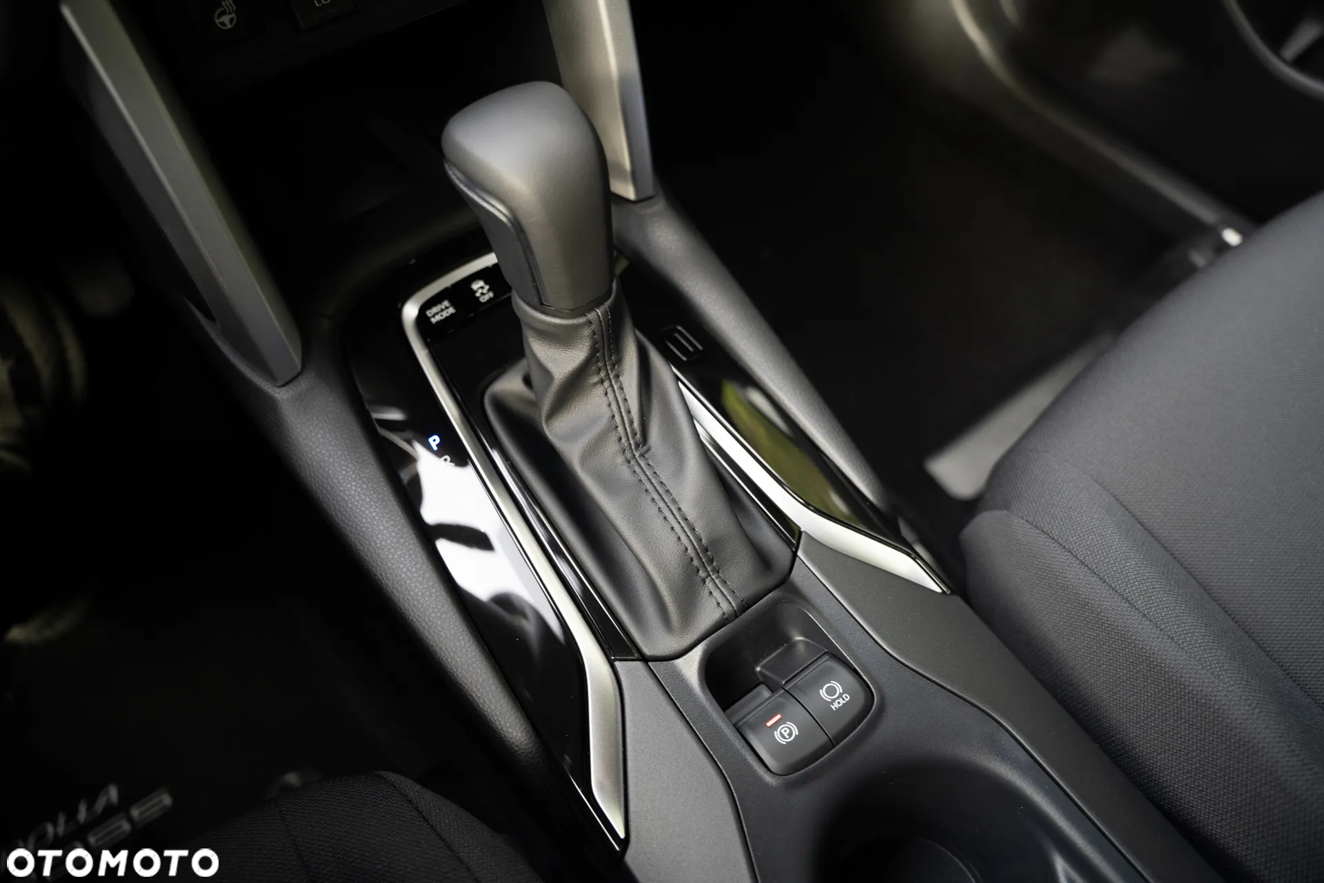 Toyota Corolla Cross 2.0 Hybrid Style - 16