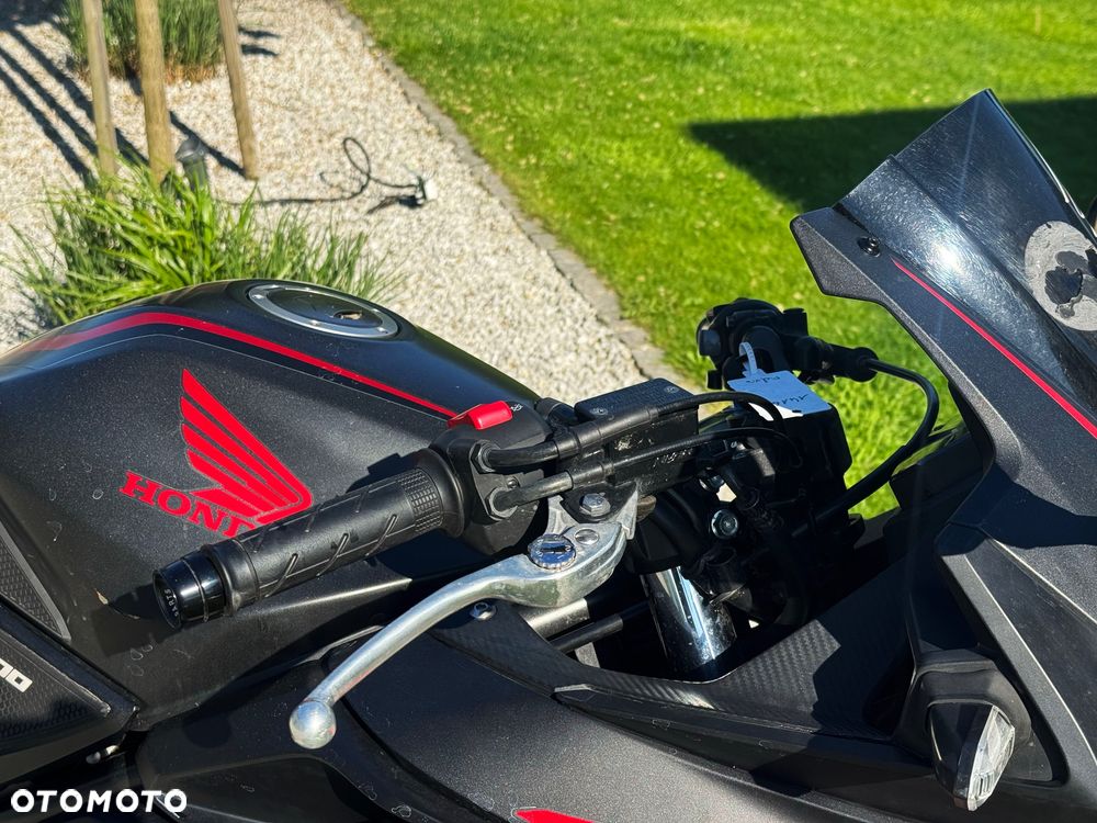 Honda CBR - 25