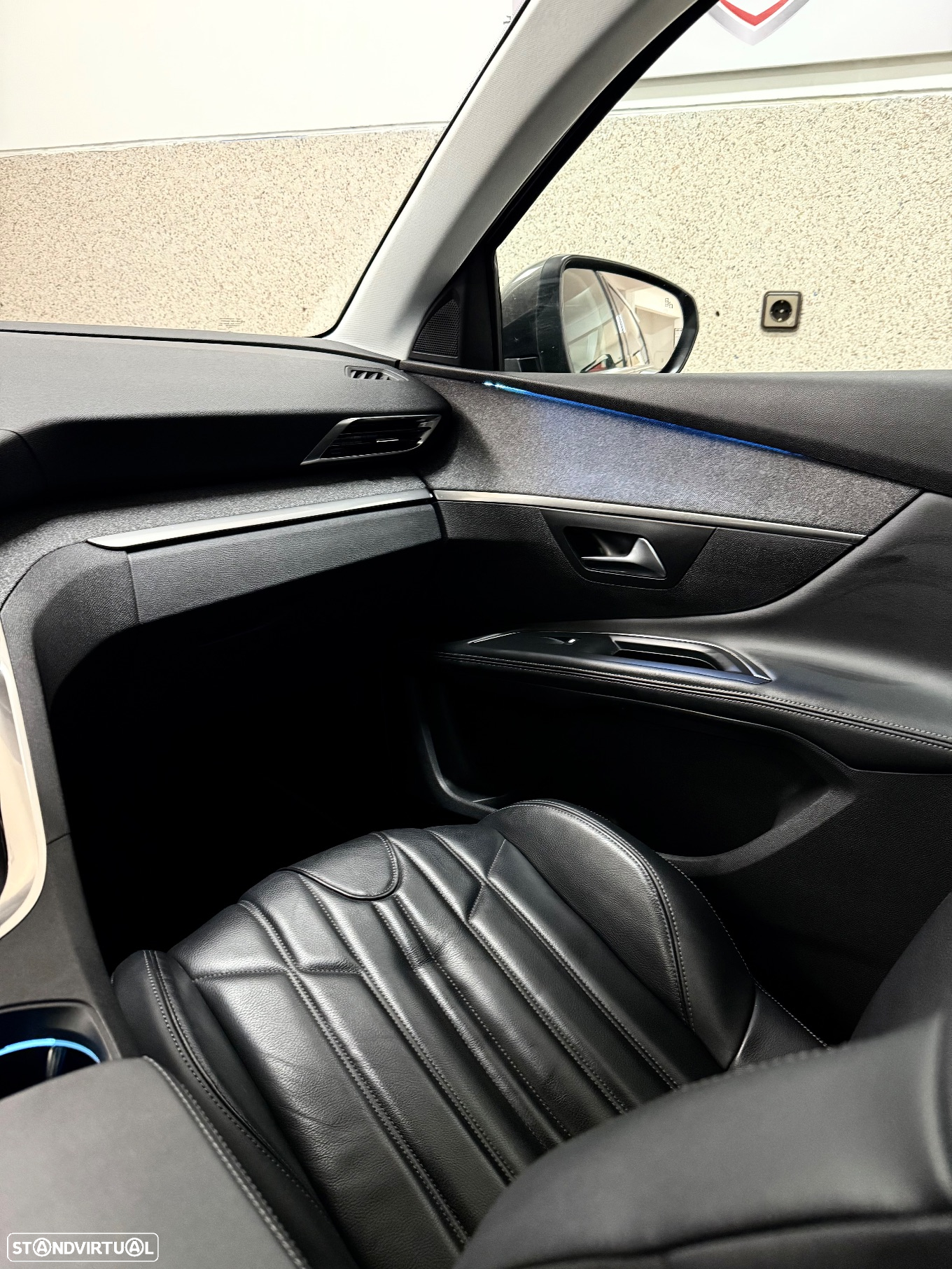 Peugeot 5008 1.5 BlueHDi Allure Pack EAT8 - 17