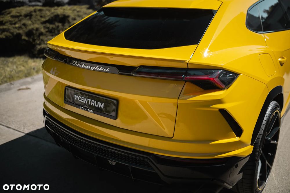 Lamborghini Urus Standard - 29