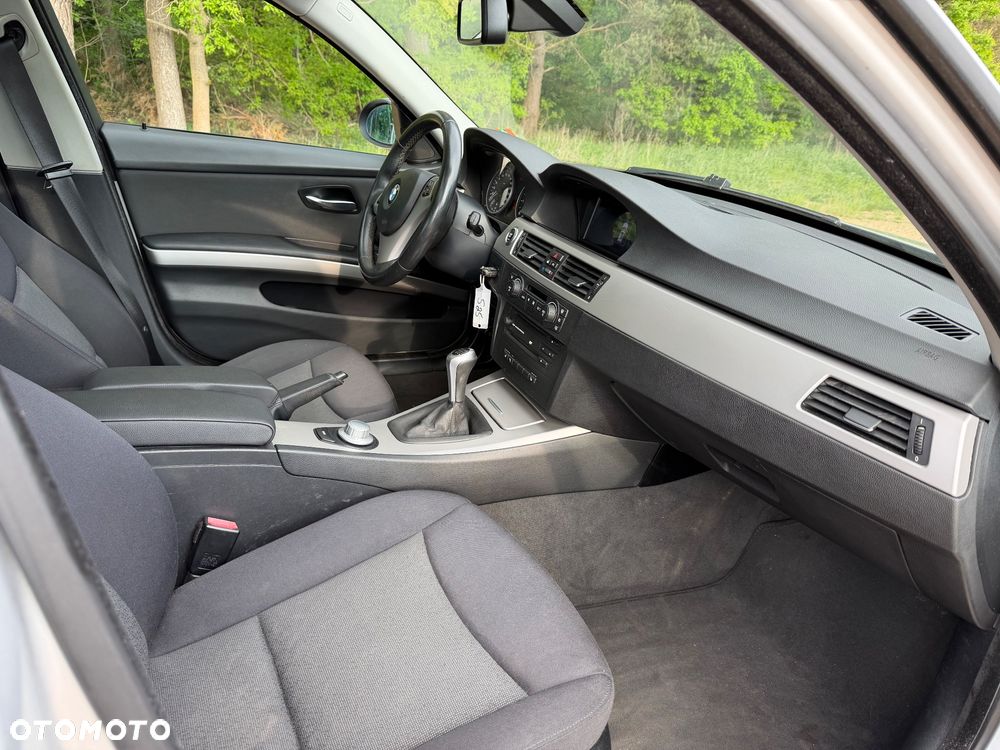 BMW Seria 3 318i Edition Sport - 19