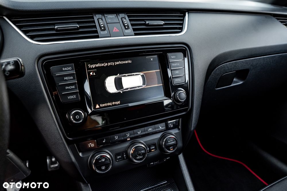 Skoda Octavia 2.0 TDI 4x4 DSG RS - 40