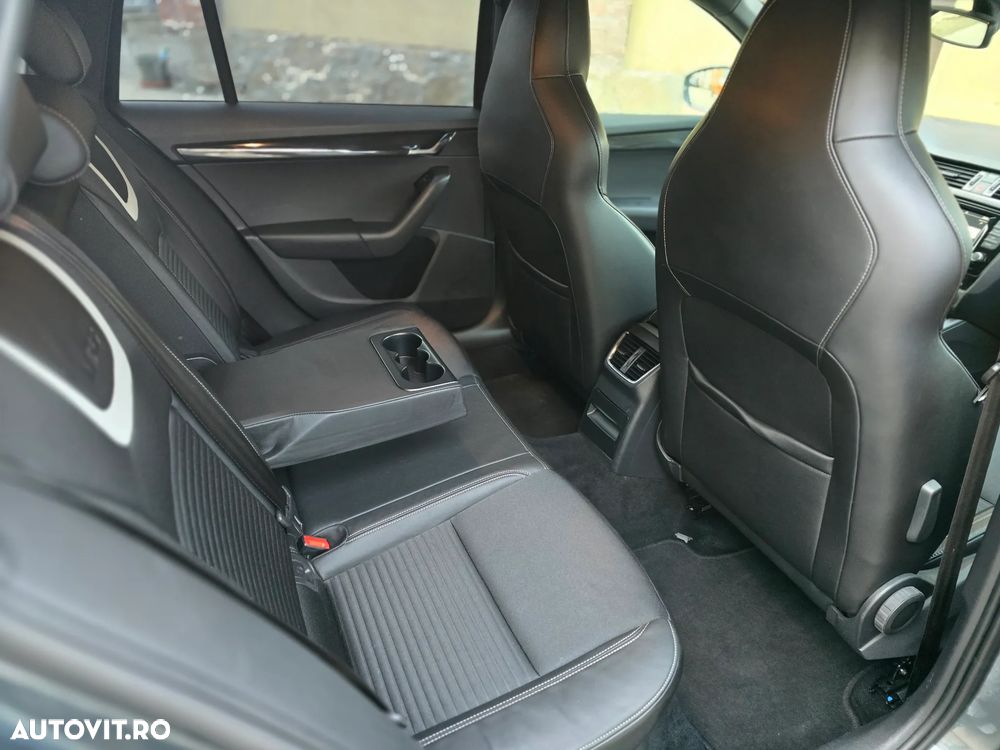Skoda Octavia 2.0 TDI DSG RS - 9