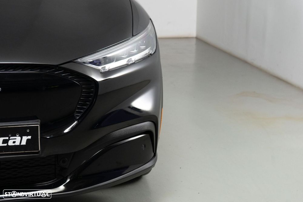 Ford Mustang Mach-E Standard - 19