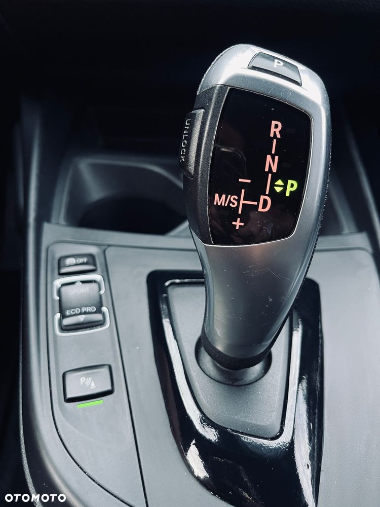 BMW Seria 1 - 19