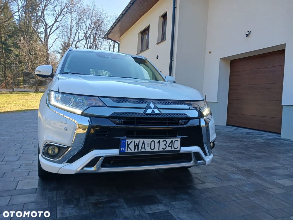 Mitsubishi Outlander 2.4 4WD Diamant+ - 6