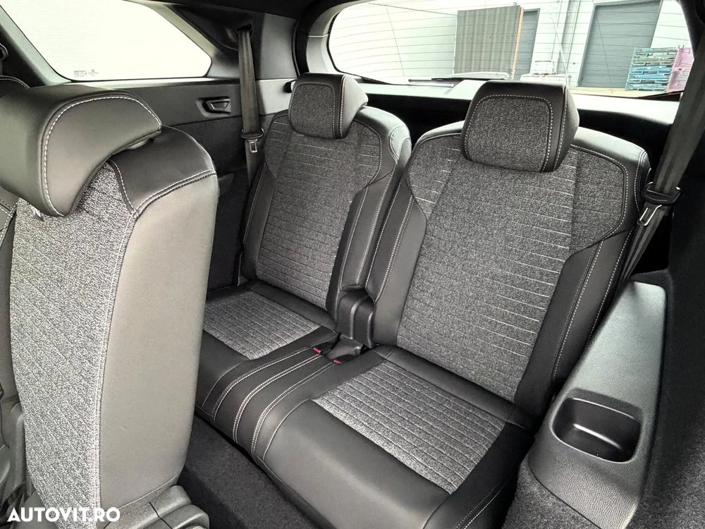 Peugeot 5008 1.2L Hybrid 145 e-DCS6 Allure - 15