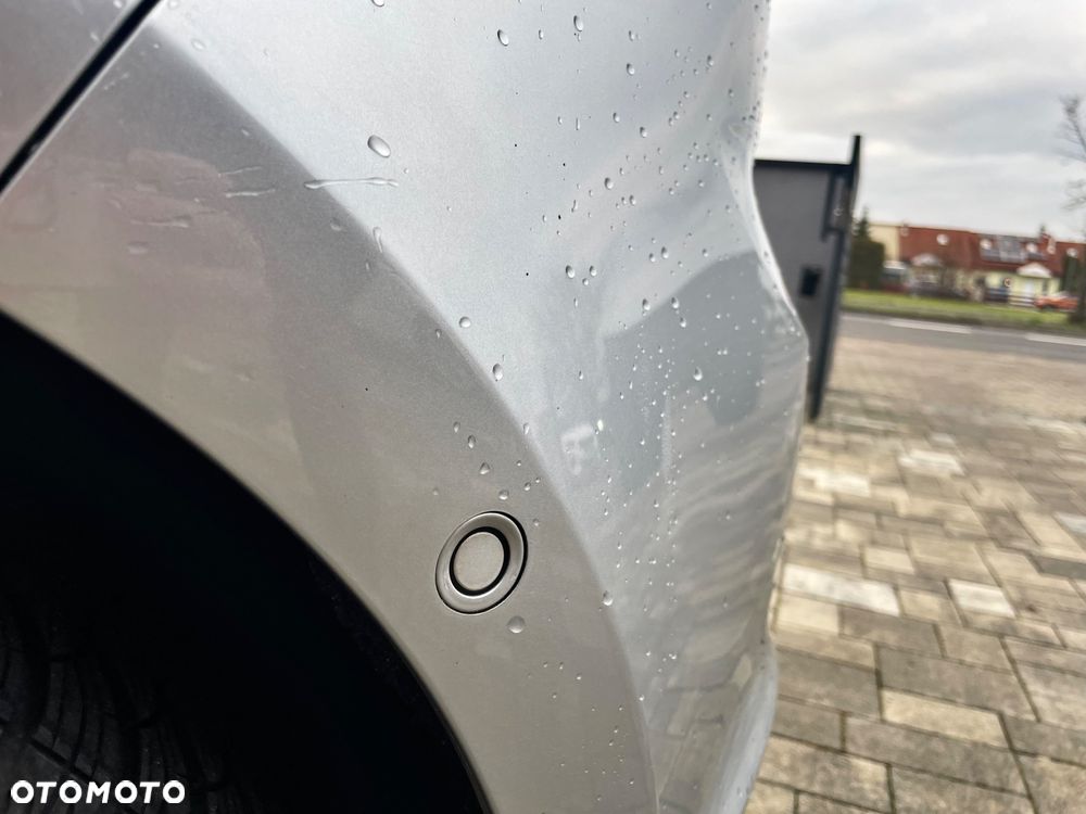 Volkswagen Golf 1.6 TDI BlueMotion Technology Cup - 28