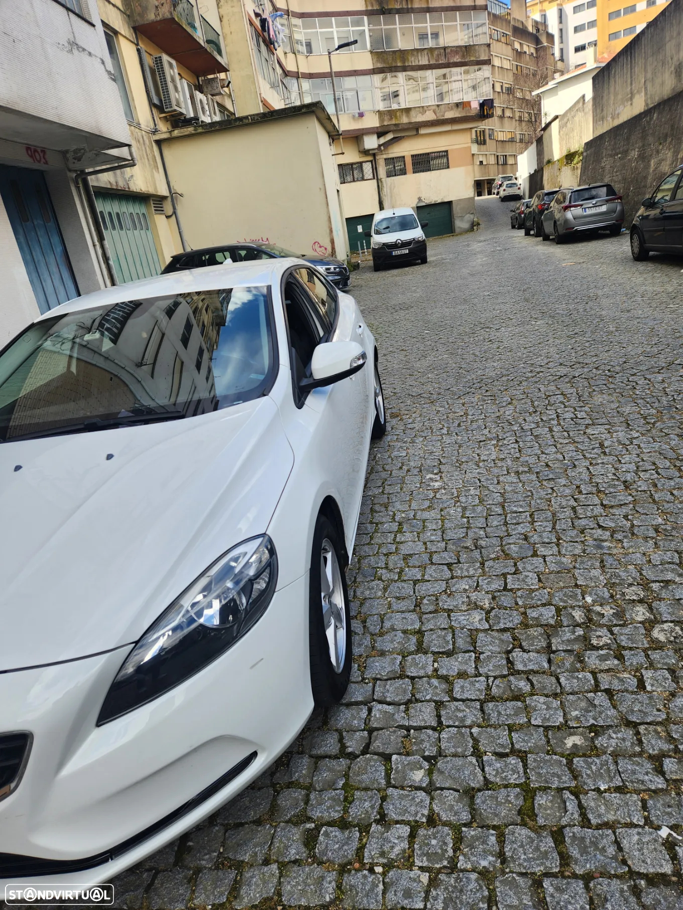 Volvo V40 1.6 D2 Momentum - 3