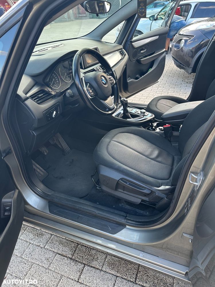 BMW Seria 2 218d Standard - 8