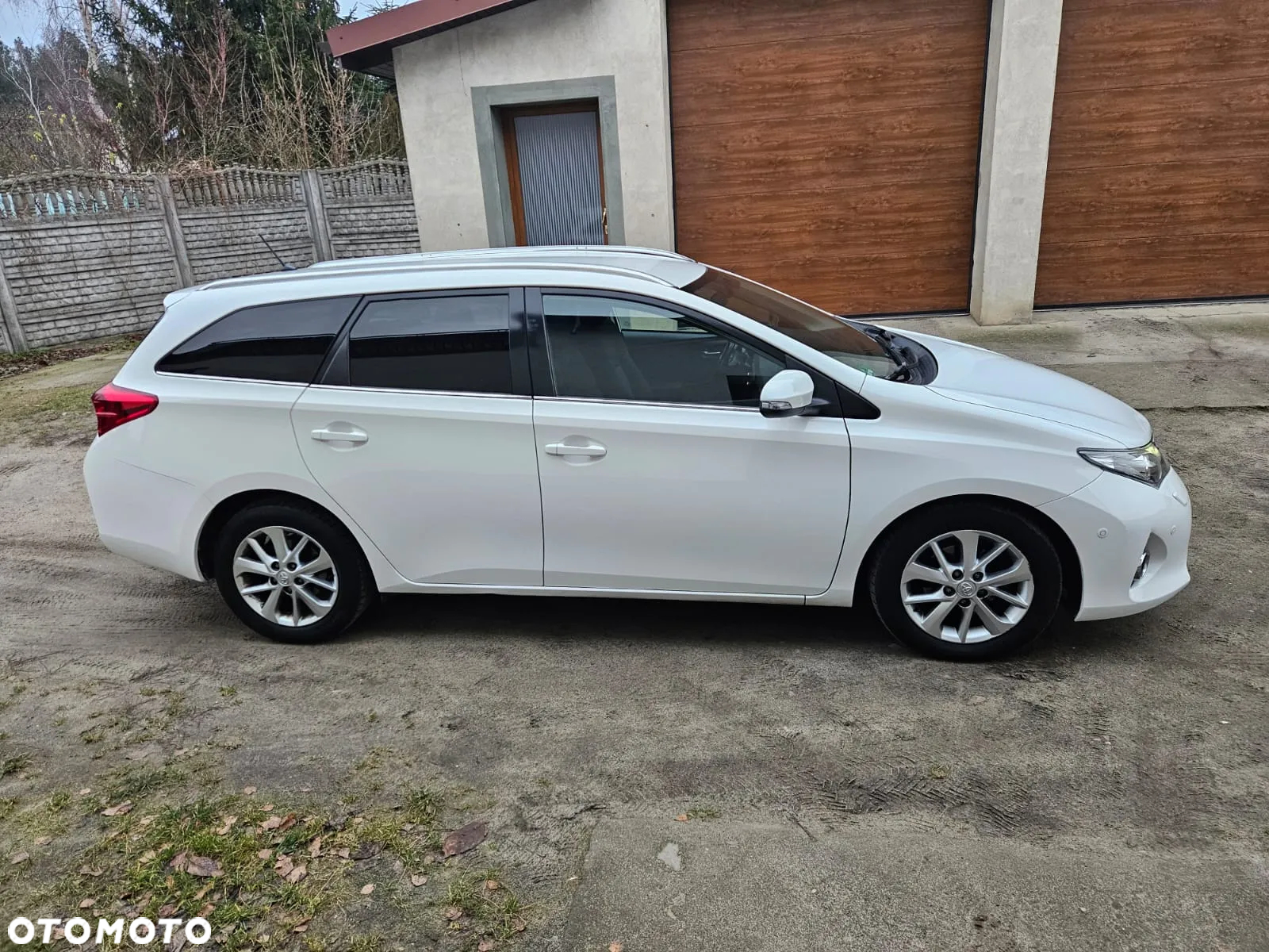 Toyota Auris 1.4 D-4D Touring Sports - 4