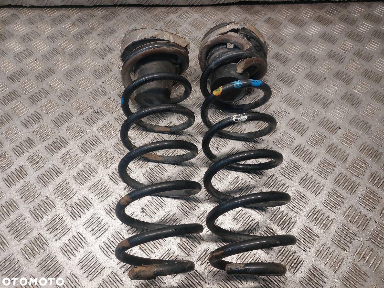 SPRĘŻYNA ZAWIESZENIA TYŁ KOMPLET CITROEN BERLINGO II 9670352480 - 2