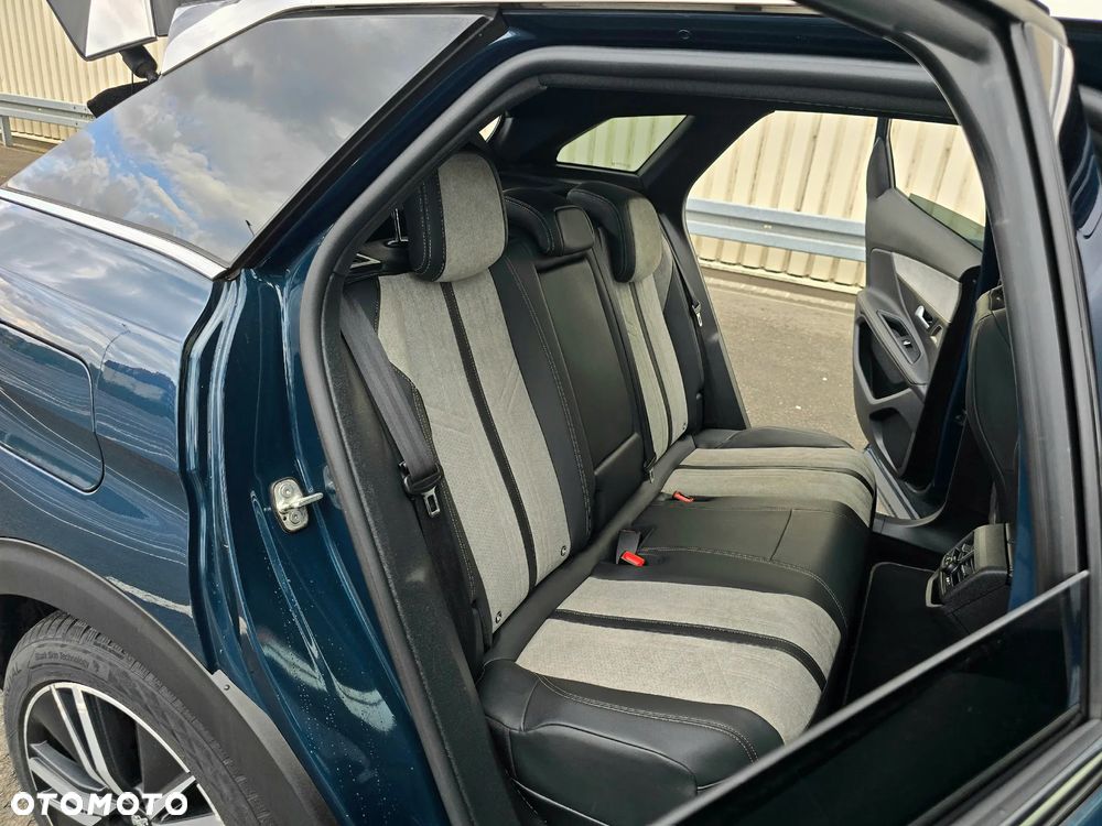 Peugeot 3008 1.6 PureTech HYbrid GT Line S&S EAT8 - 17