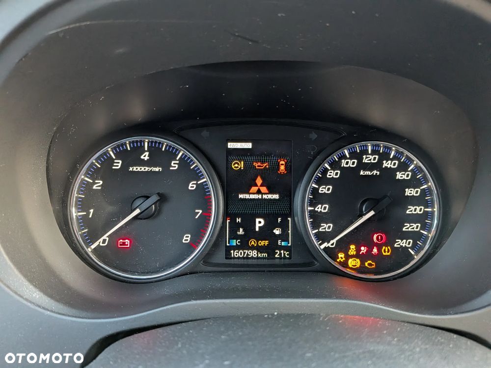 Mitsubishi Outlander 2.0 Intense 4WD CVT - 11
