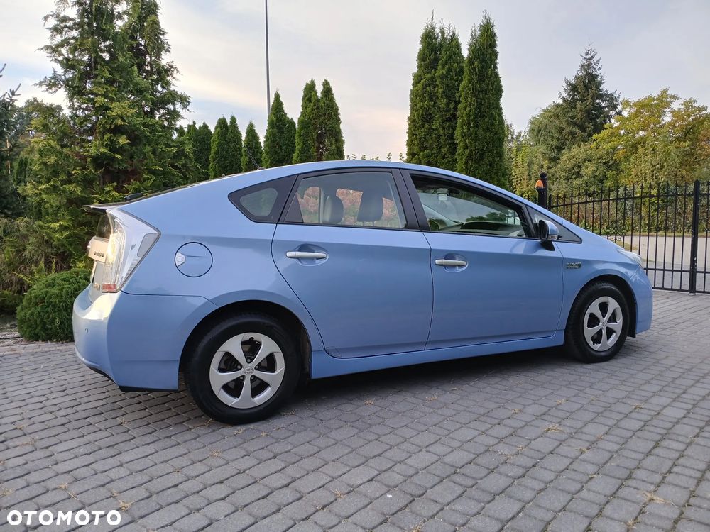 Toyota Prius 1.8 HSD Prestige - 7