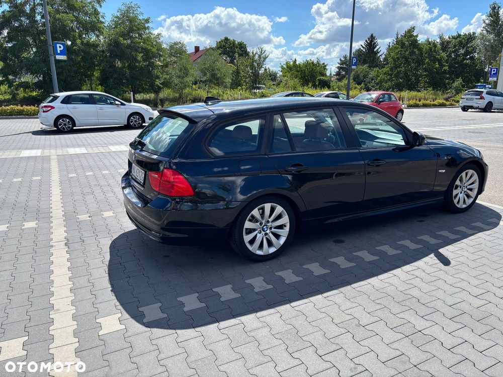 BMW Seria 3 320d Efficient Dynamics - 3