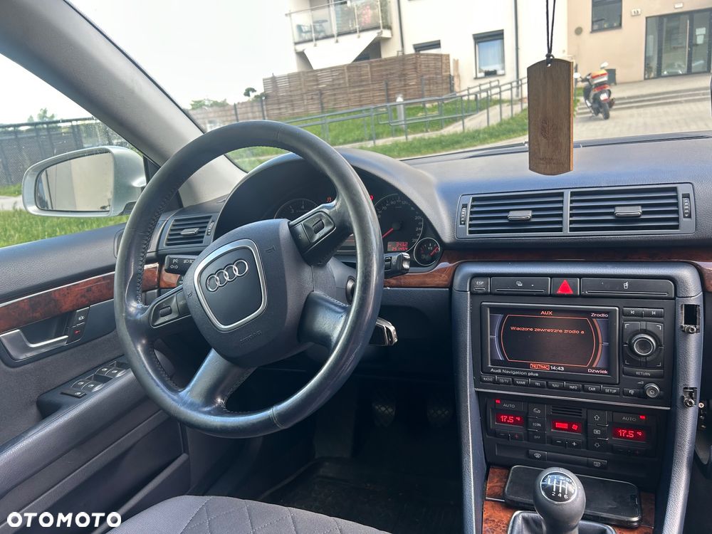 Audi A4 Limousine 3.2 FSI Quattro - 10