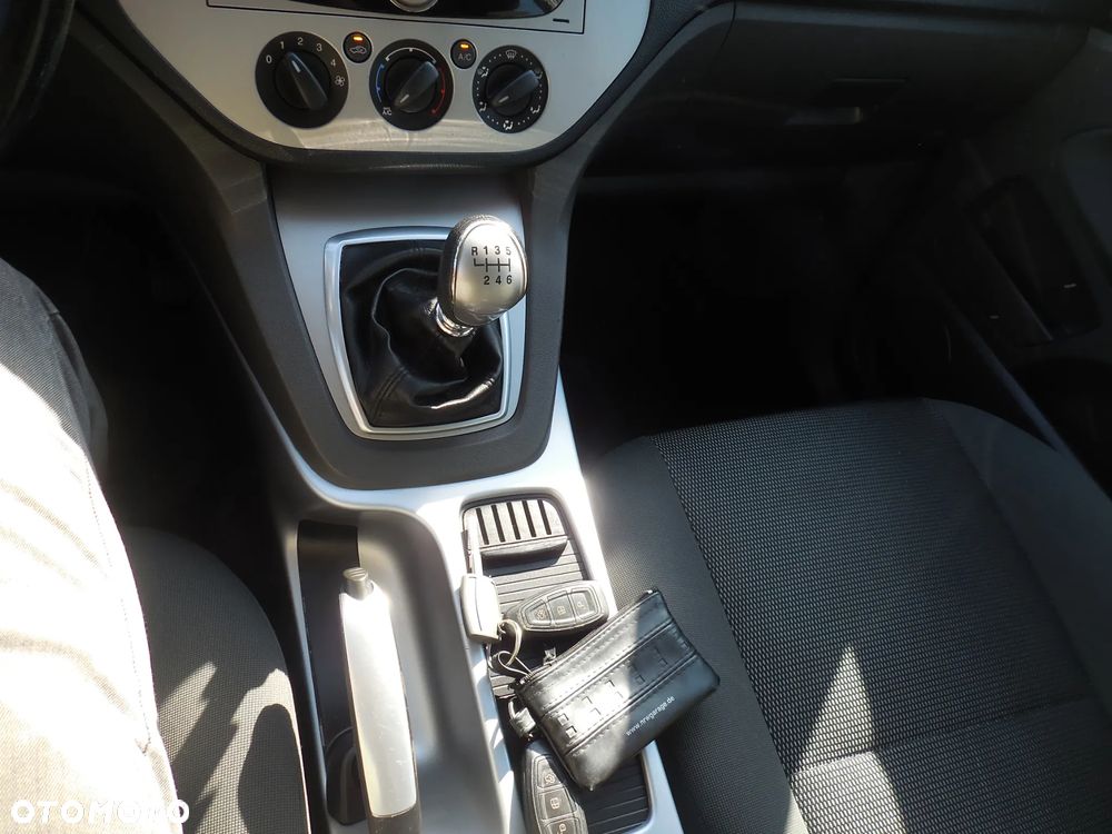Ford Kuga - 21