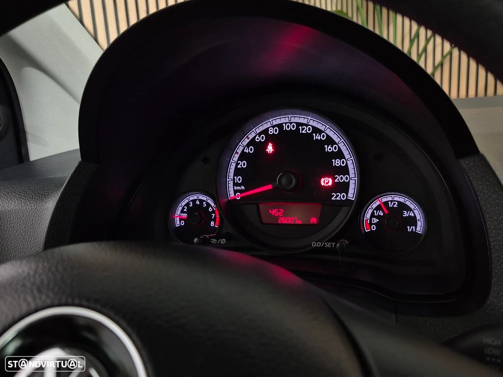 VW Up! 1.0 BlueMotion Move - 12