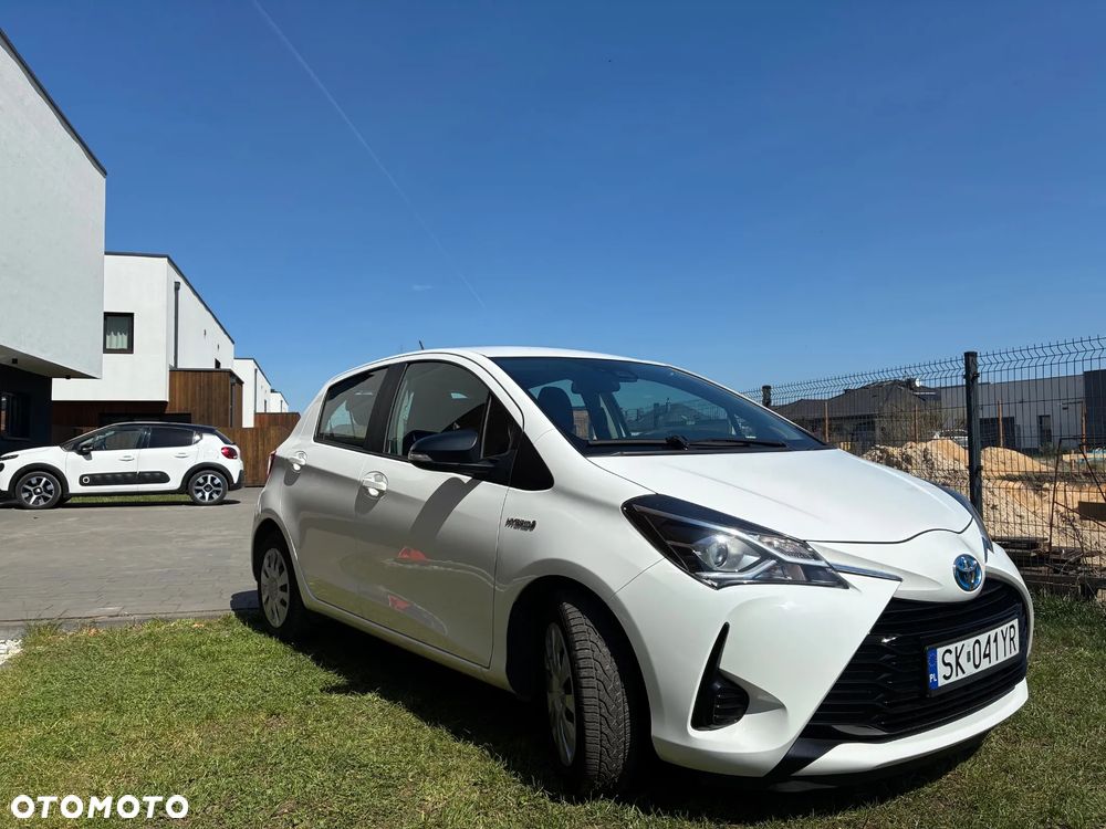 Toyota Yaris Hybrid 100 Active EU6 - 4