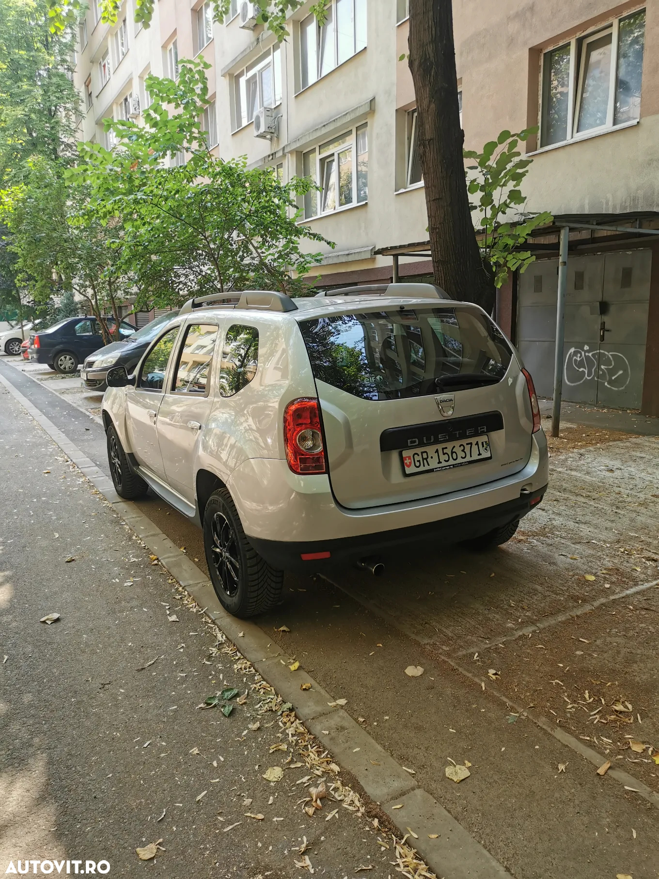 Dacia Duster 1.6 4x4 Laureate - 4