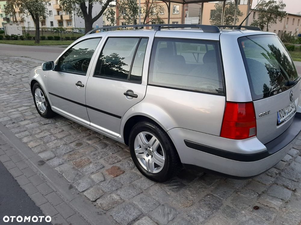 Volkswagen Golf - 4