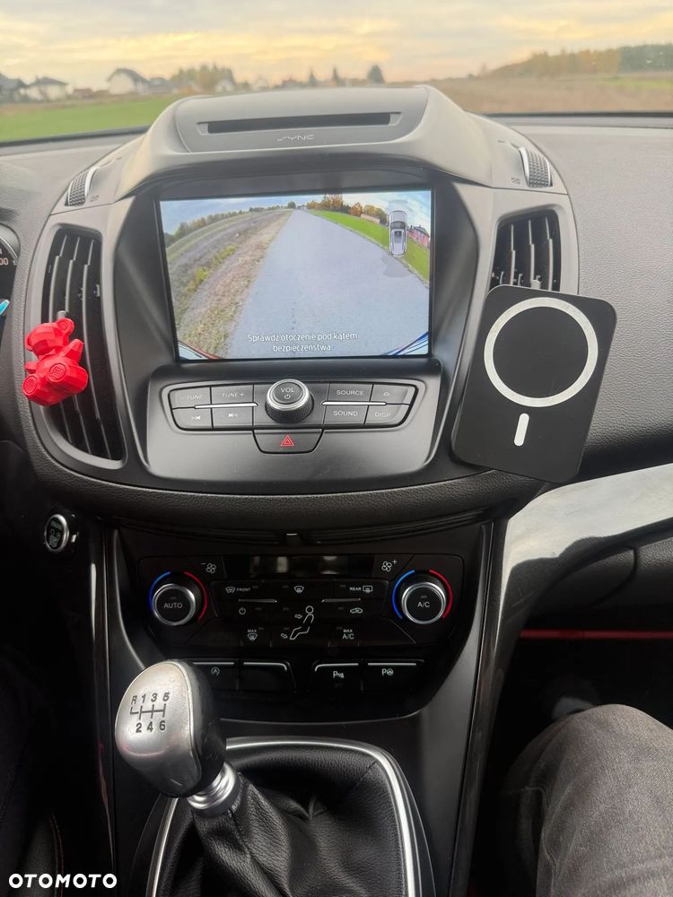 Ford Kuga - 3