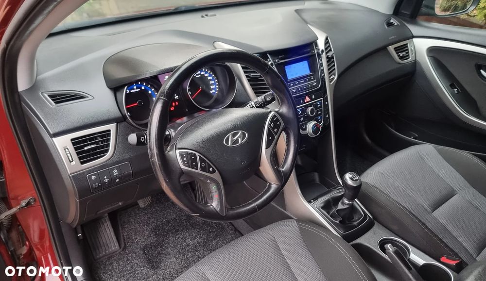 Hyundai i30 blue 1.4 Trend - 27