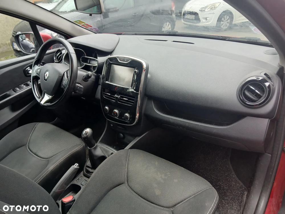 Renault Clio - 11